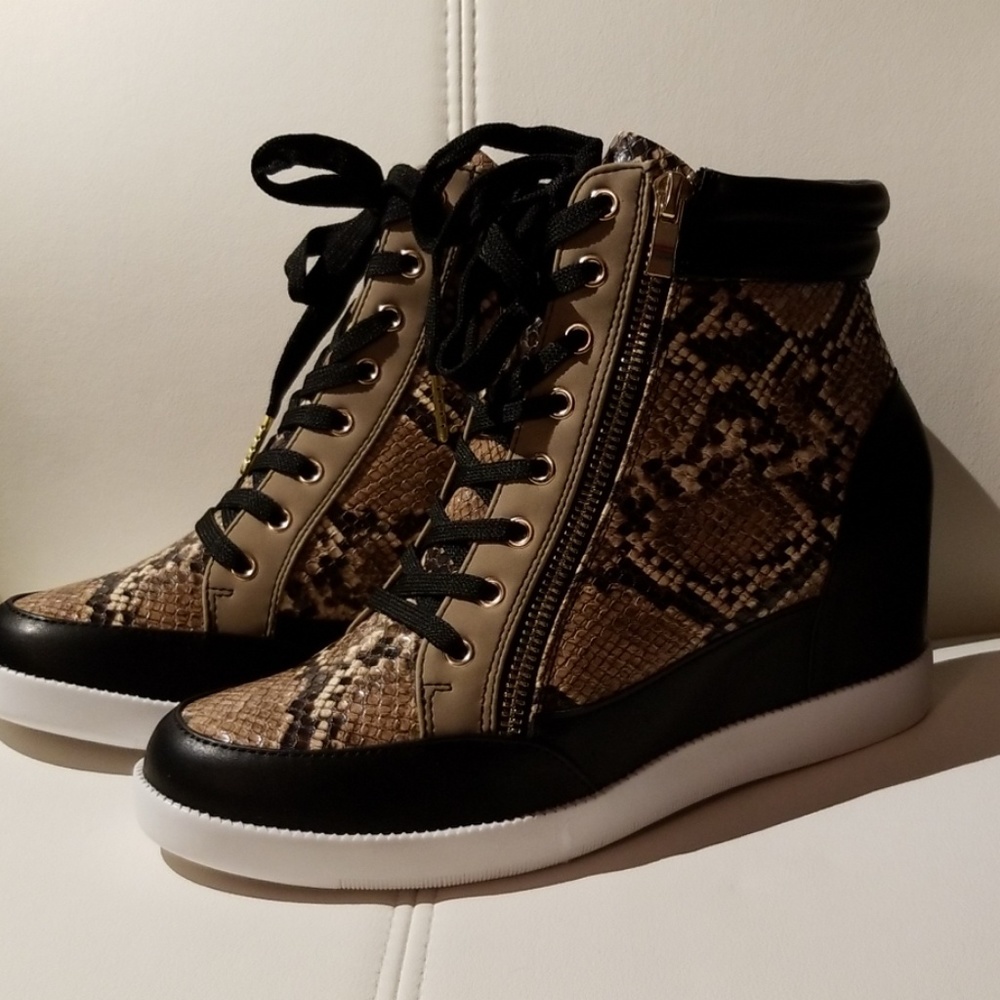👟👠SNAKESKIN WEDGE 👟👠